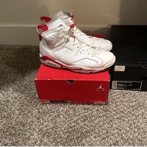 Jordan 6 Retro “Red Oreo”